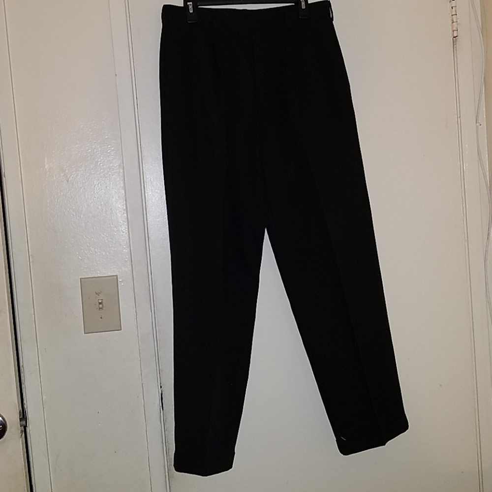 Dockers black pleated